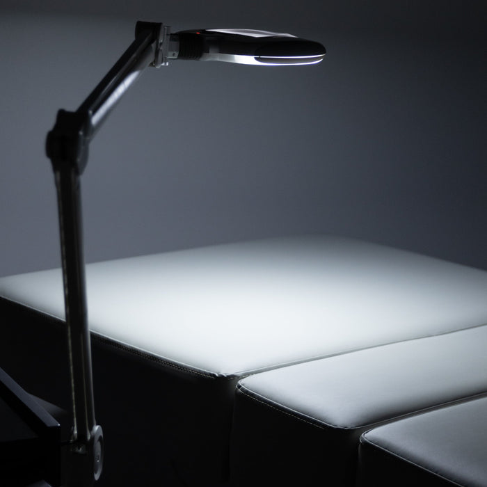 Magnifying Lamp - Earthlite